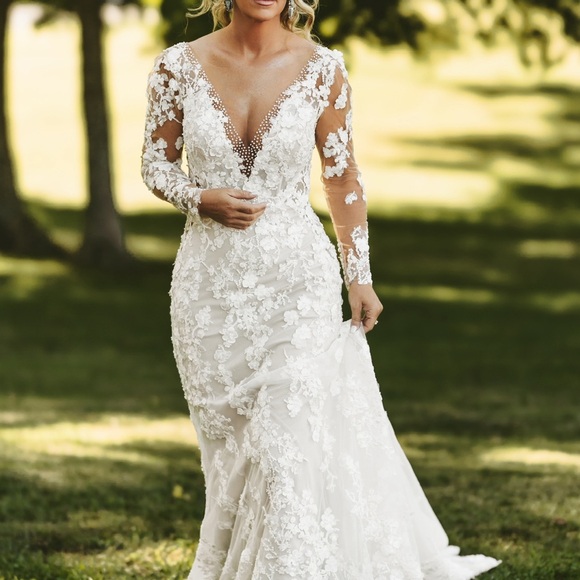 Allure Bridal Wedding Gown